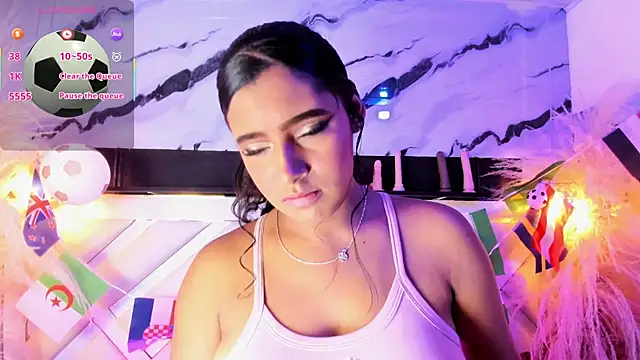 Zoe-Johnson_ live