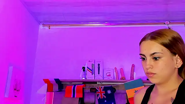 Natasha-Adams live
