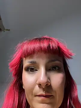 Amelie-RedHoney live