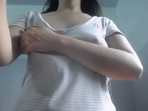 __Lily24__ live
