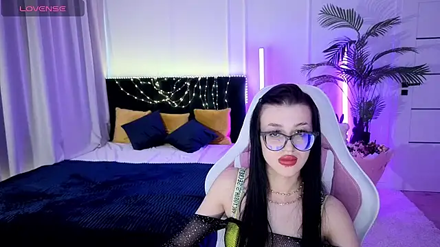 Ariella_Me live