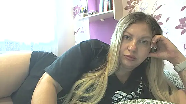 AmaandaSexyHotAss69 live