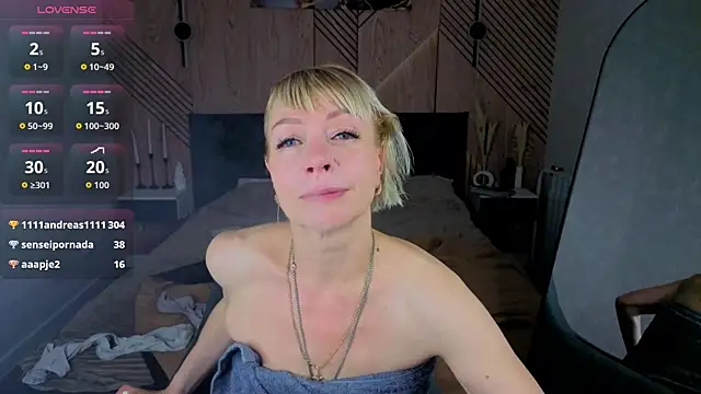Ann_Annise live