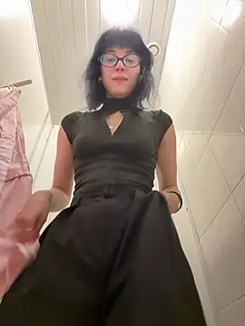 Only_April live