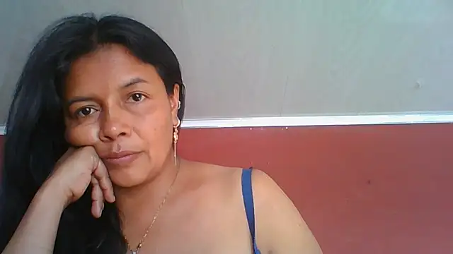 DianaOchoa_ live