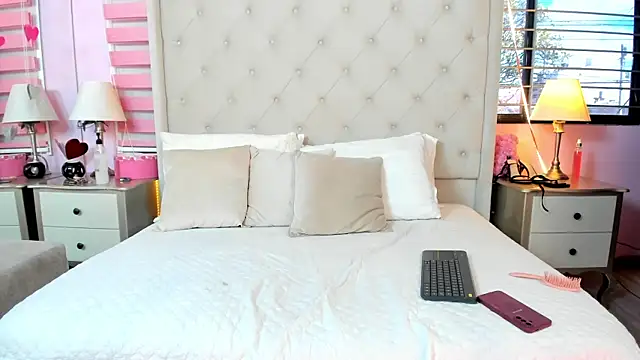 scarlett_leblanc_ live