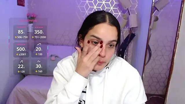 Victoria_Pivet live