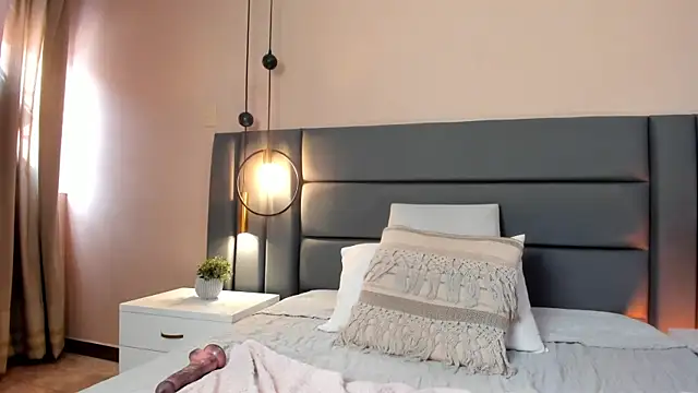 KorinaRuiz live
