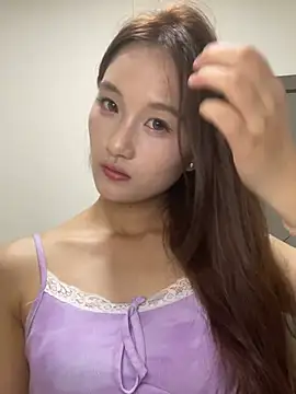 June-Baby live