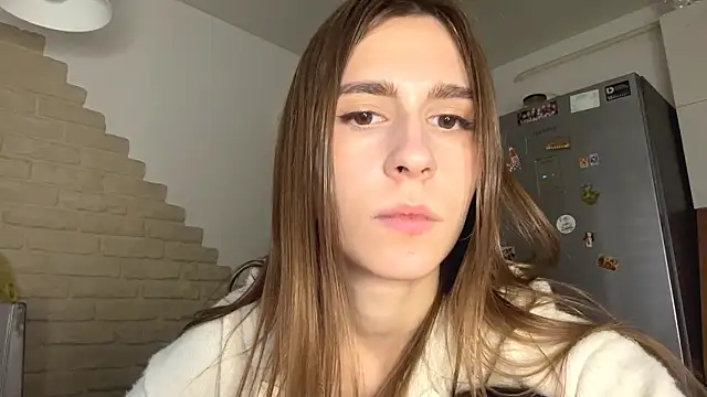ZaraGuyette live