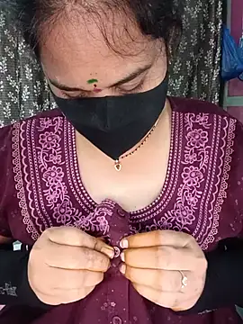 Priyanka__0 live