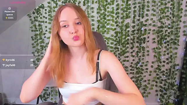 Emmaa_Kimm live