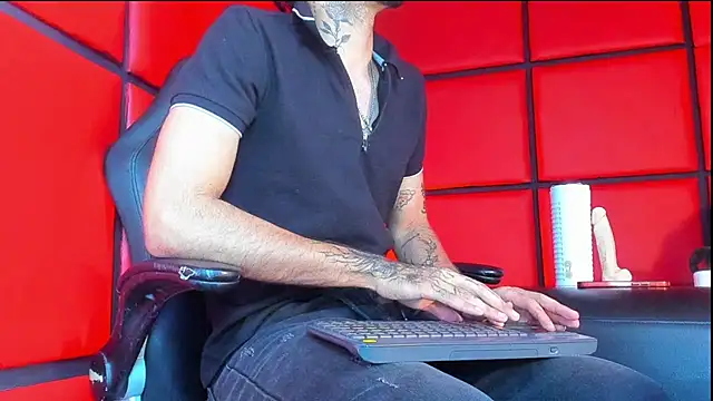 Daniel_huge22 live