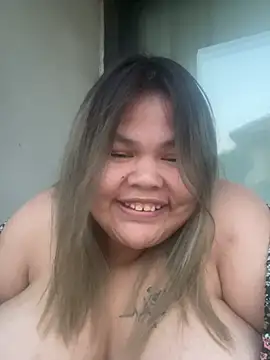 BiggtittiesX live
