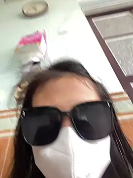 Rose_Linh live