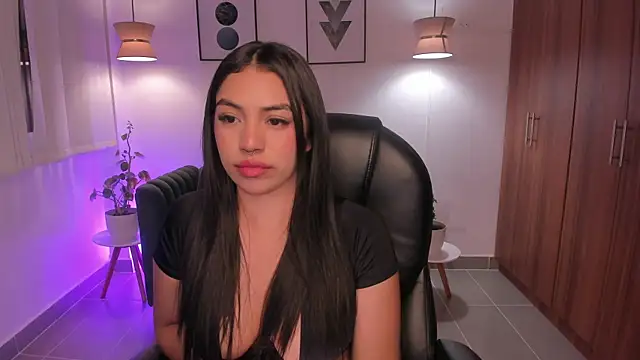 emma_connor1 live