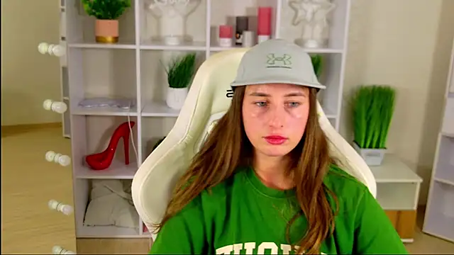 NadinnL live