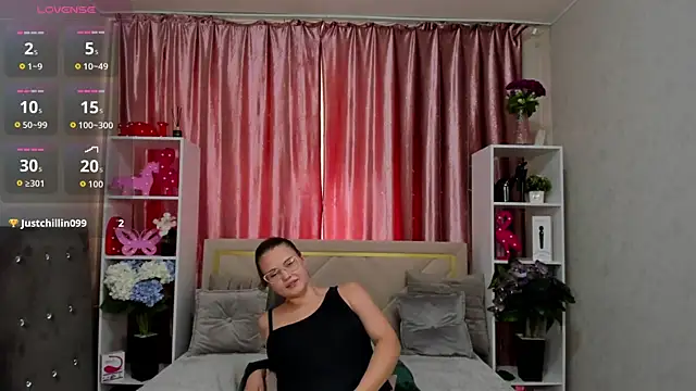 VeraCutee live