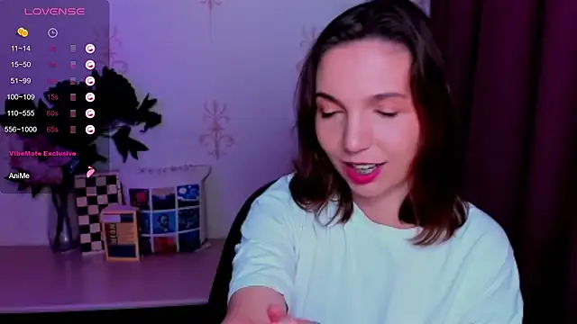 KindHazelHere_ live