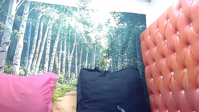 Lucile_Carrie live