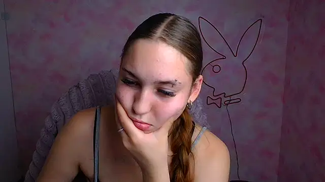 Holly_Mooon_ live