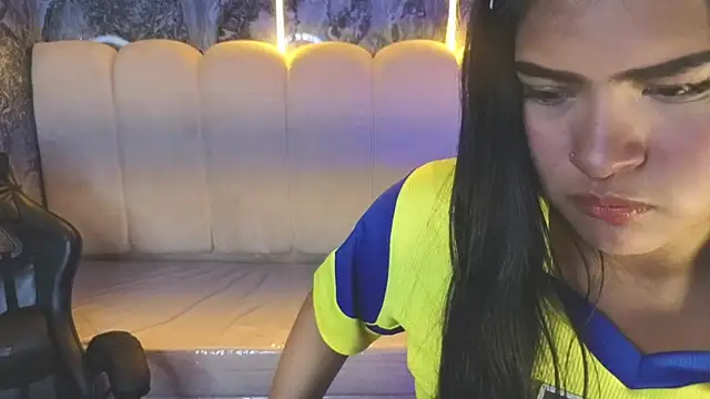 Paulette_v live