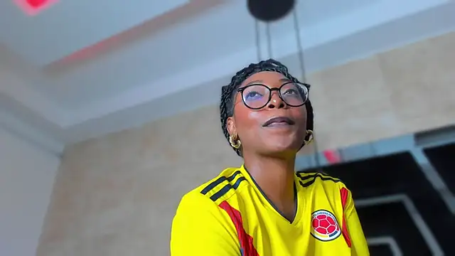 YallianaBrooks live