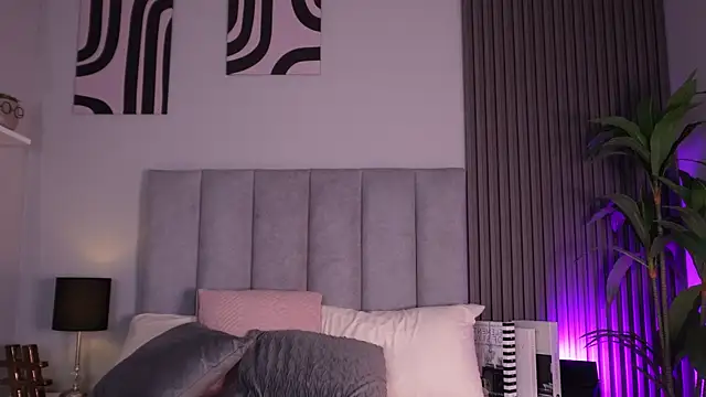 melaniebrett live