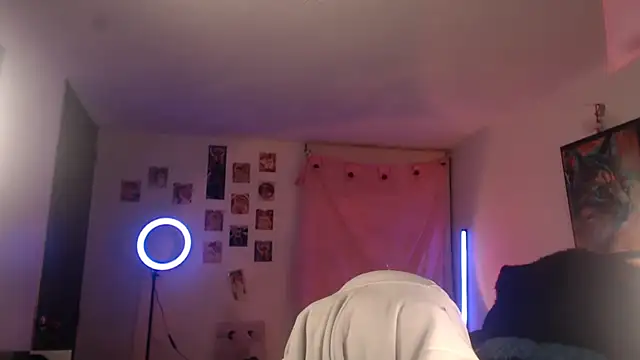 AllyDonfort live