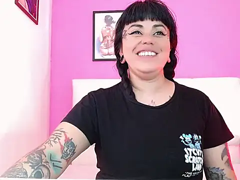 Pamelabuny live