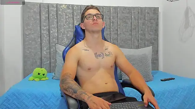 Calvin_Hunter live