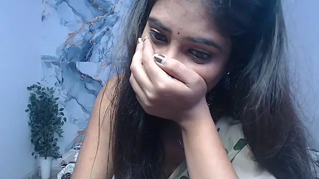 Deevisha-queen live
