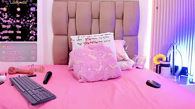 emily_rivas_ live