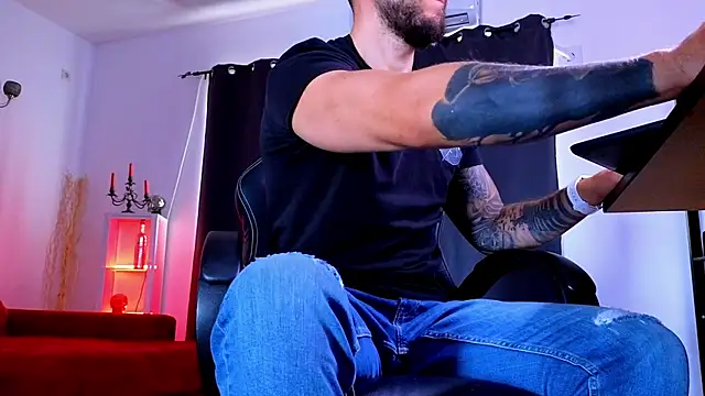 MightyAaron66 live
