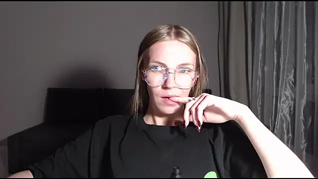 HitGyrl live