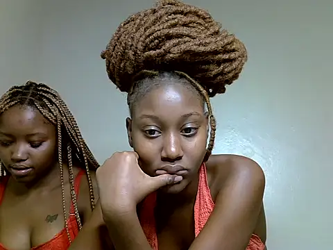 Pretty_kitty48 live
