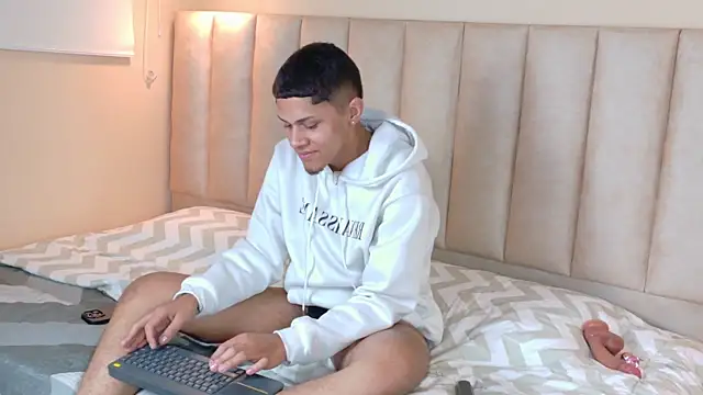 EthanCarter__ live