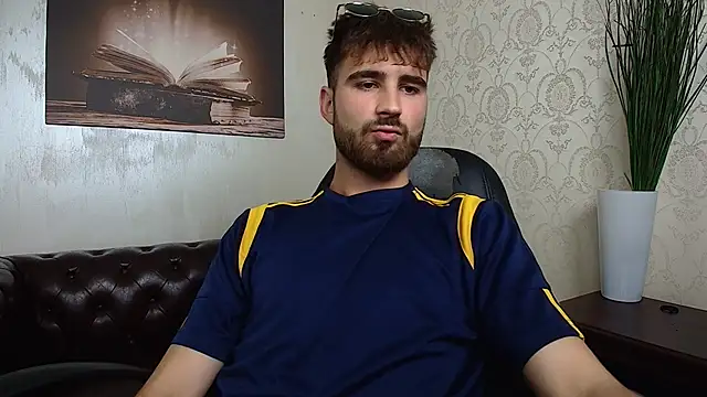 KyloEast live
