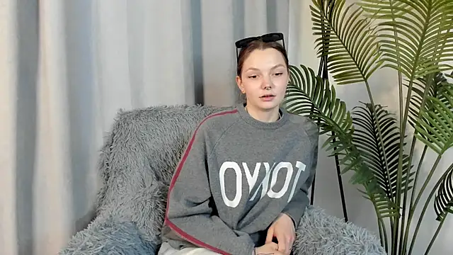 EmilieFerullo live
