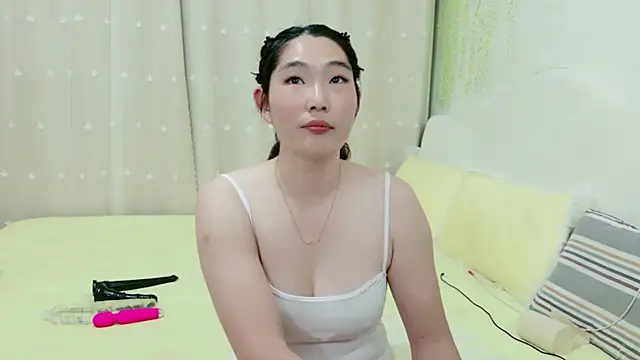 LunasSecret live