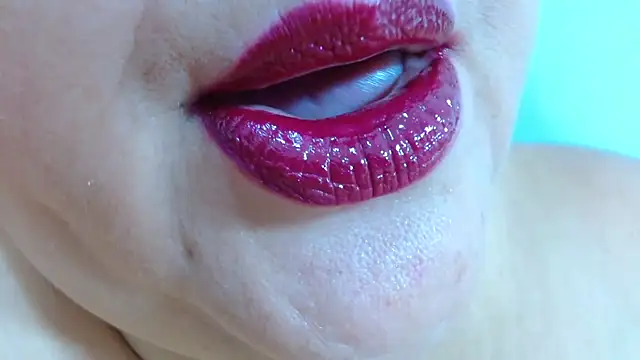 Kerly_Doll live