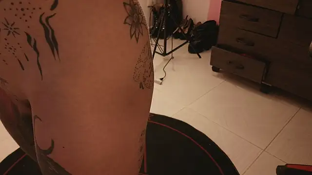 selene_red_ live