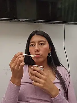 Carla_Alvez live