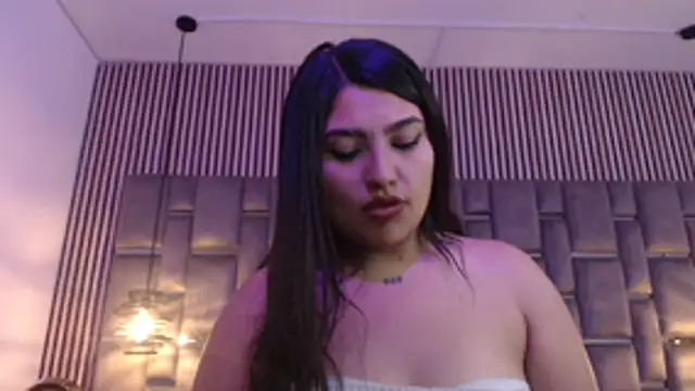 SarahStones live