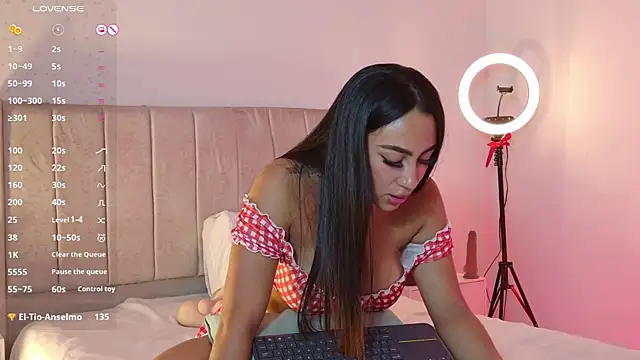 1m_megan live