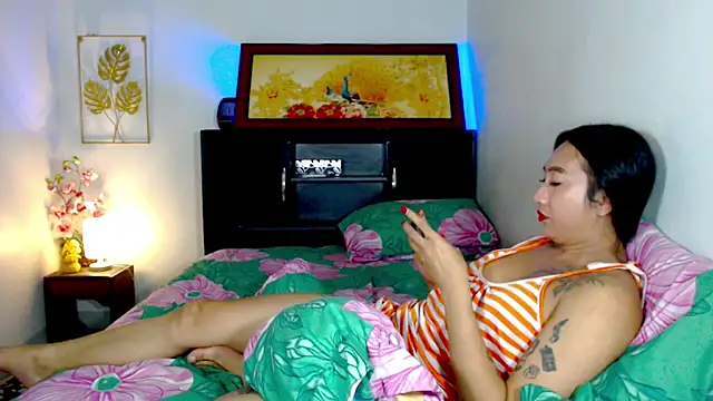 LovelyQueen69 live