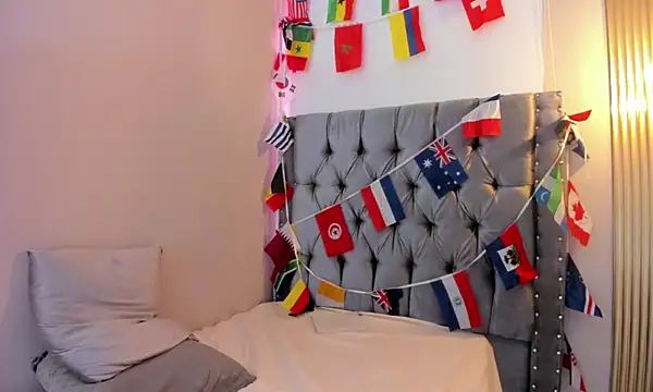 Kataleya_Monet_ live