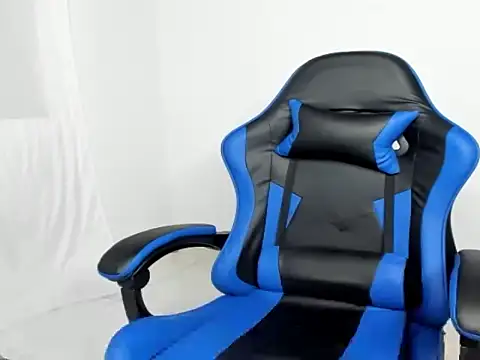 Adrian_hot01 live