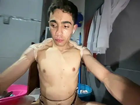 femboyxx69 live